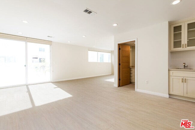 Foto del edificio - 717 S Westgate Ave