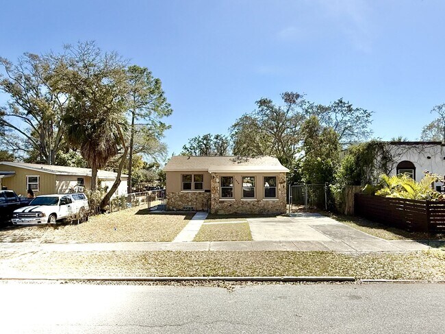 Foto del edificio - 1828 20th Ave S