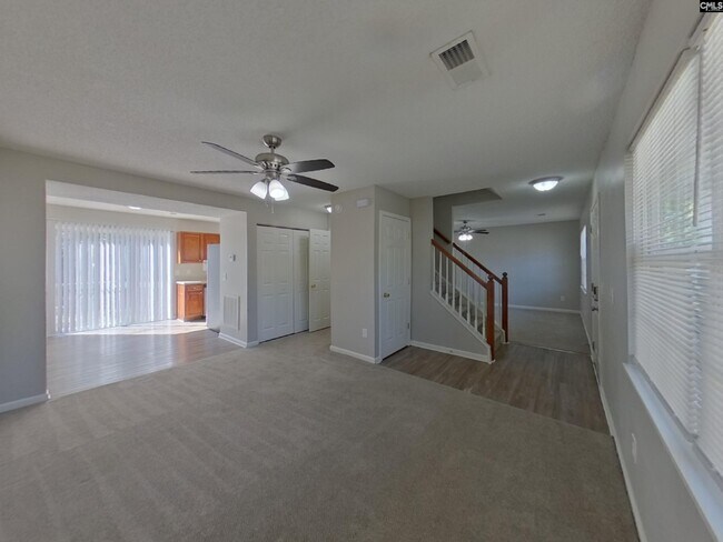 Foto del edificio - 741 Elderberry Ln