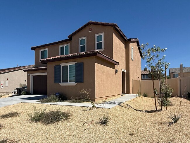 Foto del edificio - West Lancaster 4 Bedroom + 3 Bath