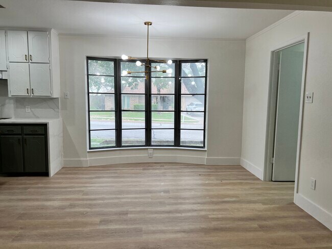 Building Photo - 3000 Bramble Oaks Ct