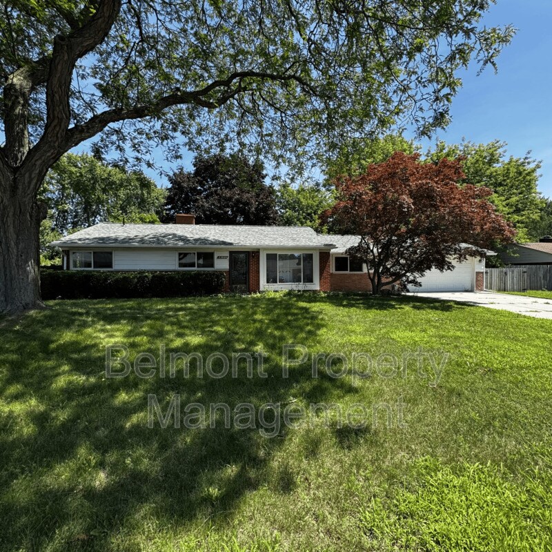 Foto principal - 23960 Willowbrook Dr