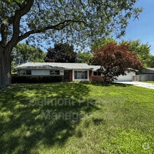 Building Photo - 23960 Willowbrook Dr