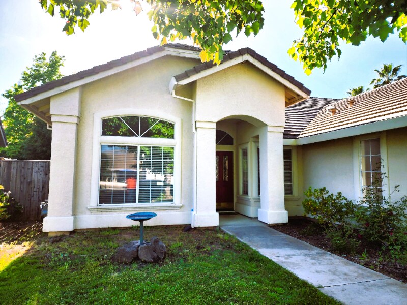 Foto principal - 1819 Avenida Solano