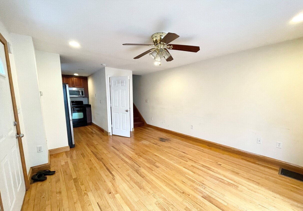 33 E Concord St Unit 3, Boston, MA 02118 Apartments in Boston, MA