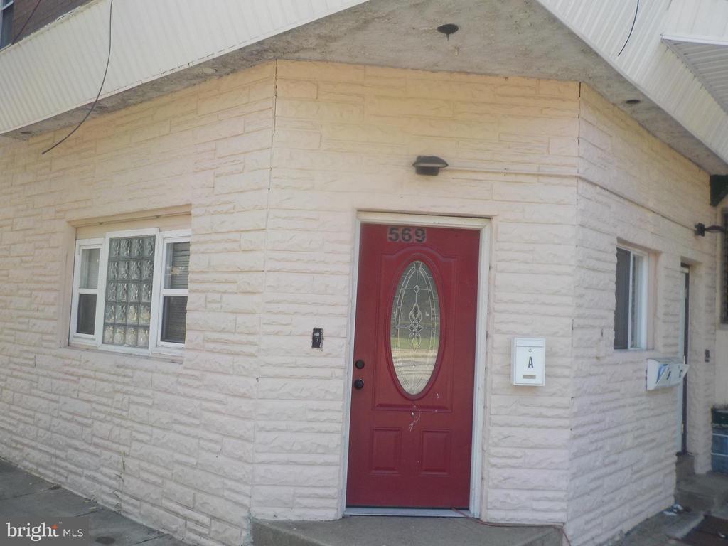 Foto principal - 569 N 58th St