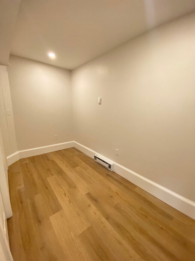 Foto del edificio - 7 Kenney St