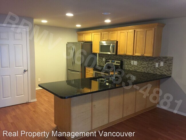 Building Photo - 3 br, 2.5 bath House - 2704 NE 126th AVE