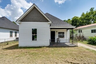Building Photo - 2710 Taylor St