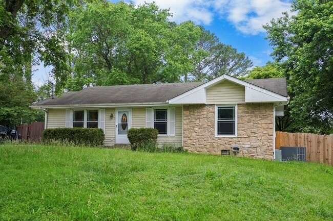Building Photo - 8141 Bonnafair Dr