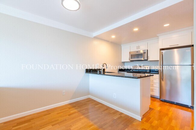 Building Photo - 1 br, 1 bath House - 503 Seaver Dr