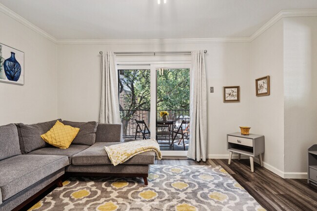 Building Photo - 5335 Bent Tree Forest Dr