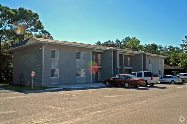 College Courtyard Apartments Niceville Fl Building Photo College Courtyard Apartments