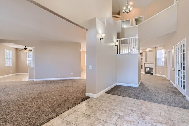 Foto del edificio - 3735 Hilgard St, Corona, CA, 92882