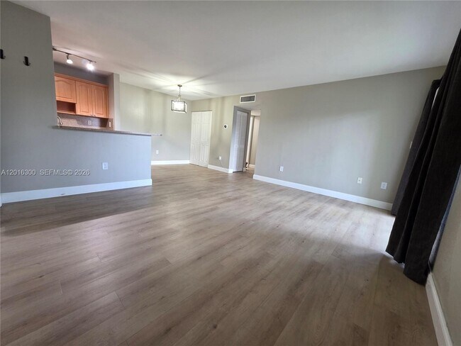 Foto del edificio - 10765 SW 108th Ave
