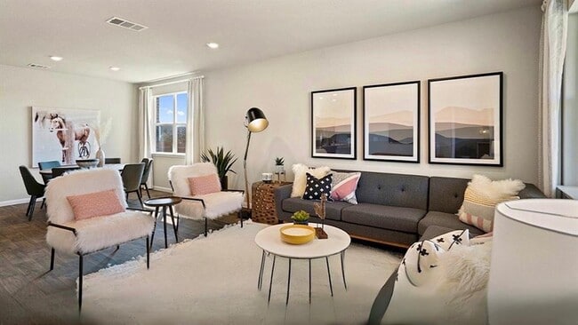 Building Photo - 611 Bluffview Dr.