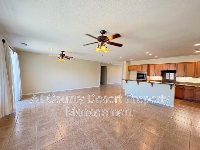 Building Photo - 40291 Catania Ct
