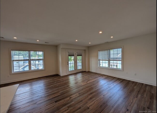 Building Photo - 138 Highland Ave