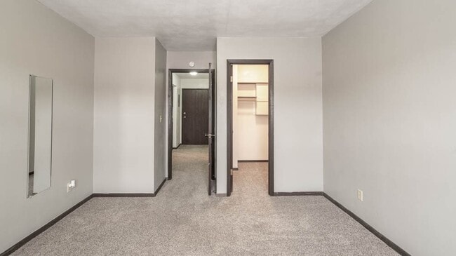 Building Photo - Kingswood Place