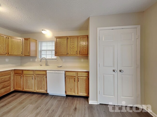 Building Photo - 11905 Breta Ct