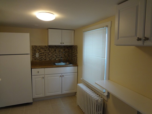 Building Photo - 5 S Marion Ave