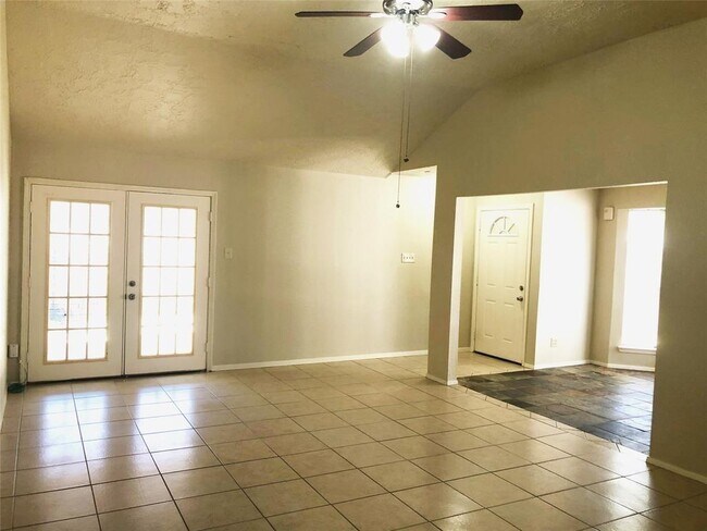 Building Photo - 10907 Indian Vista Dr