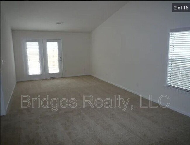 Foto del edificio - 1006 Bertram Rd