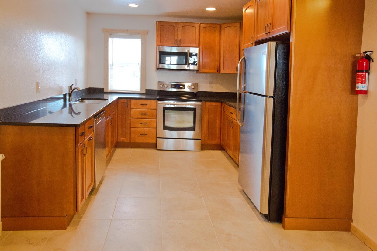 Kitchen - 422 S Washington St