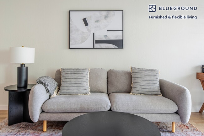 Foto del edificio - 2721 Midtown Ct