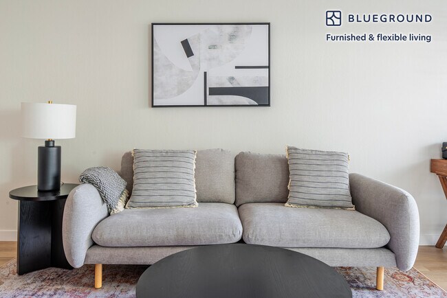 Foto del edificio - 2721 Midtown Ct