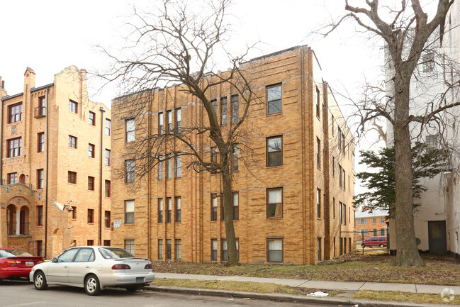 Building Photo - Cook Apartments