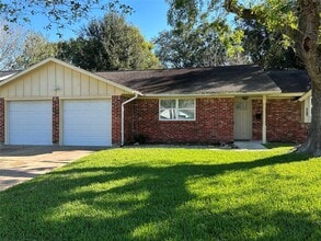 Building Photo - 2311 Willow Blvd