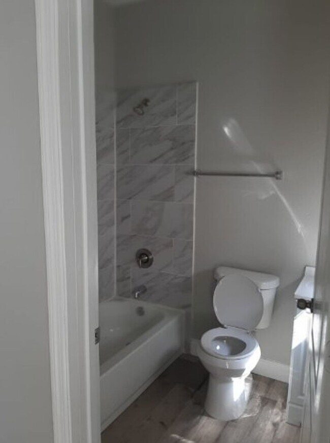 Foto del edificio - 835 S 14th St