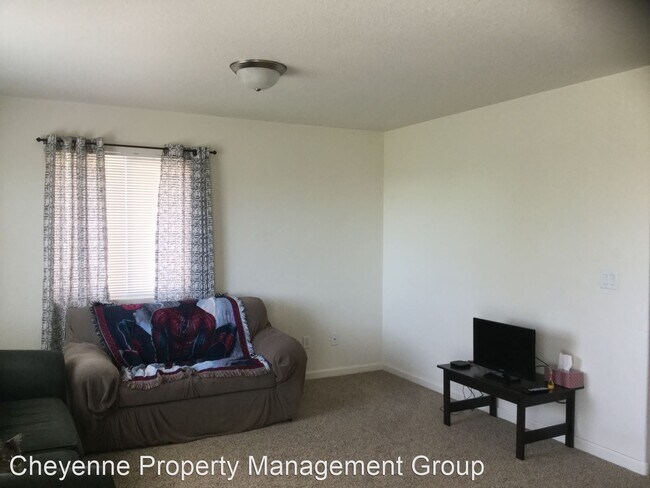 Building Photo - 4 br, 3.5 bath House - 5011 Crews Ct