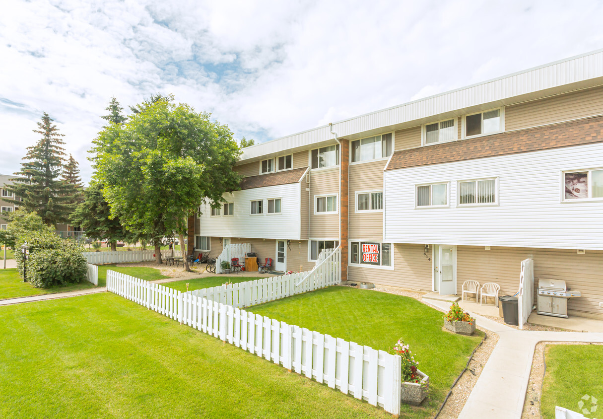 Primary Photo - Park Ridge Estates