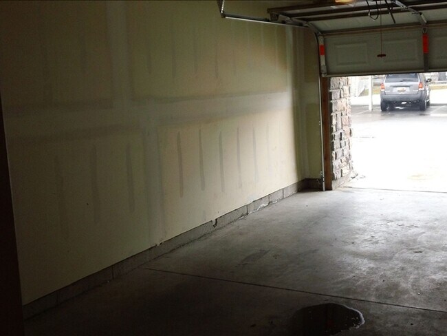 Building Photo - Cambria Townhome End Unit for Rent
