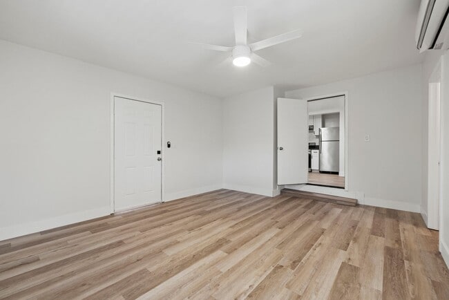 Building Photo - 15105 Nurmi St