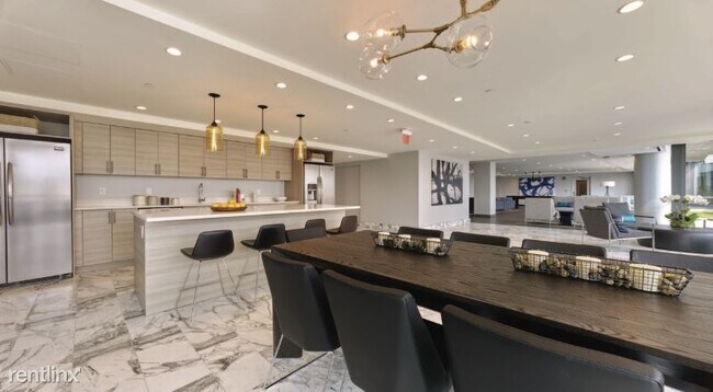 Foto del edificio - 1200 Harbor Blvd