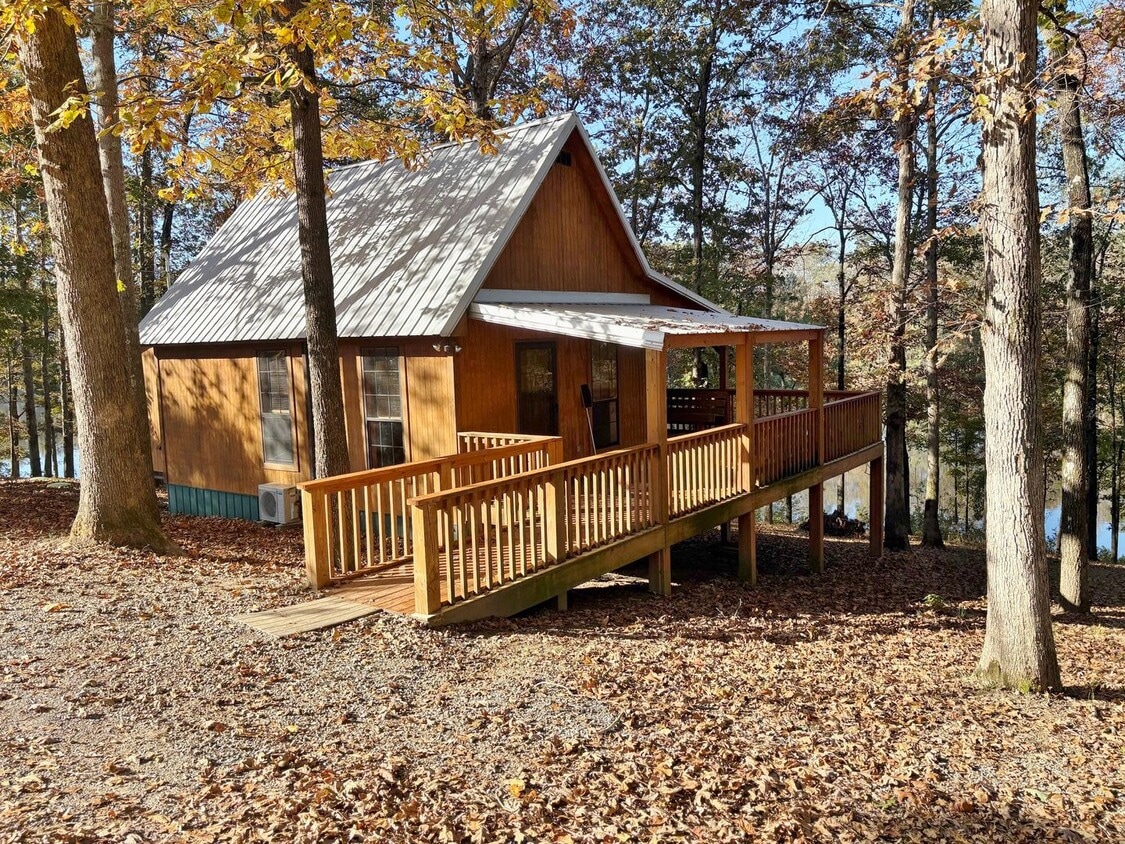 Primary Photo - 1 Bedroom, 1 bath House