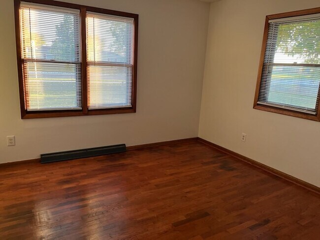 Foto del edificio - 2 bed 1 bath home for rent