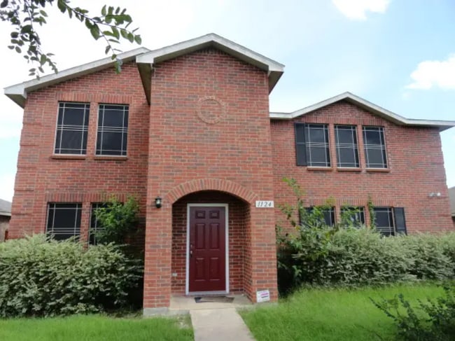 Building Photo - 1124 Bumble Bee Dr