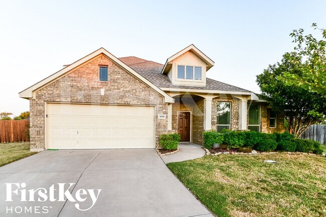 Foto del edificio - 3601 Royal Ct