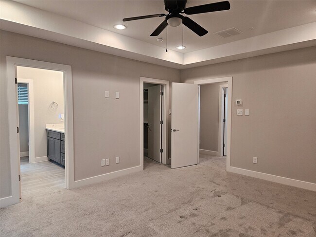 Foto del edificio - 2621 Hutchins St