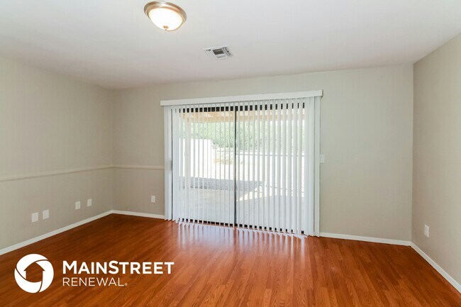 Foto del edificio - 9272 N Eagle Dancer Dr