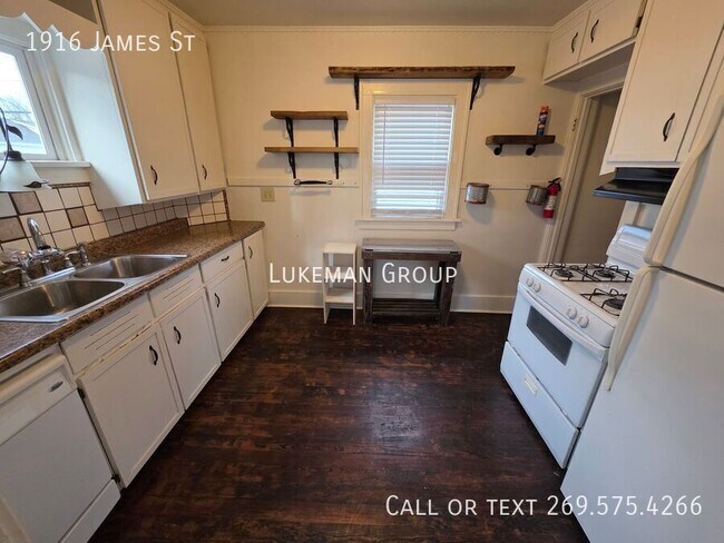 Foto del edificio - 1916 James St