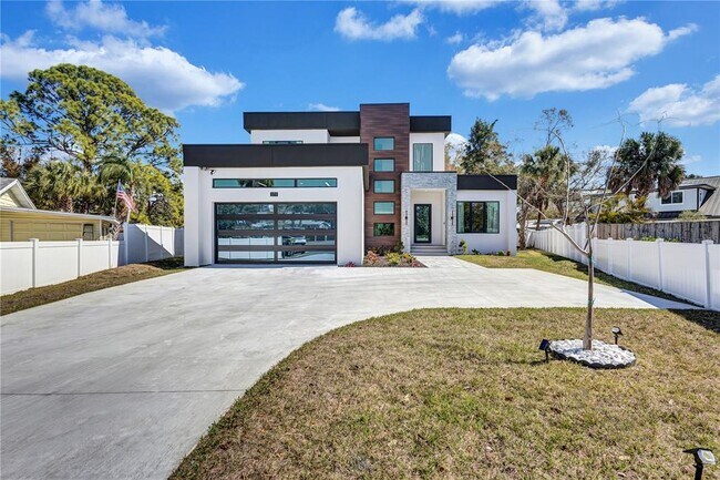 Building Photo - 275 Lime Cir