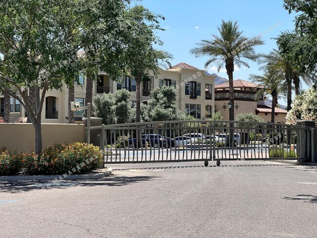 Foto del edificio - ***MOVE IN SPECIAL***Scottsdale Luxury 2 Bed Condo with Mountain Views - Gated Artesia - Utilitie...