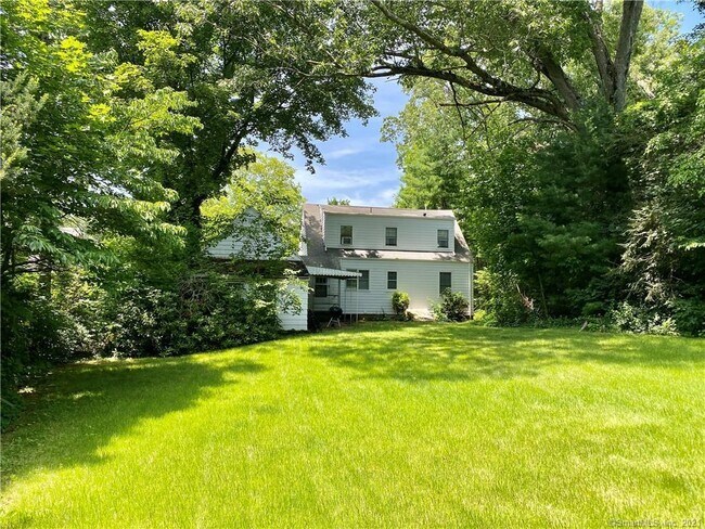 Foto del edificio - 45 Delsole Rd