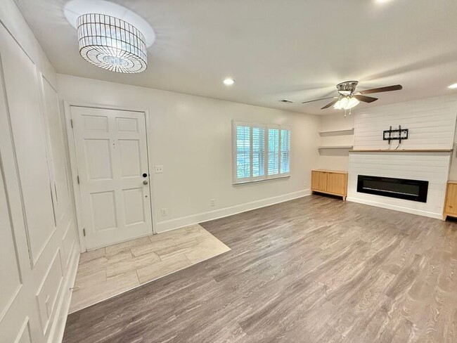 Building Photo - 2212 Keith Dr