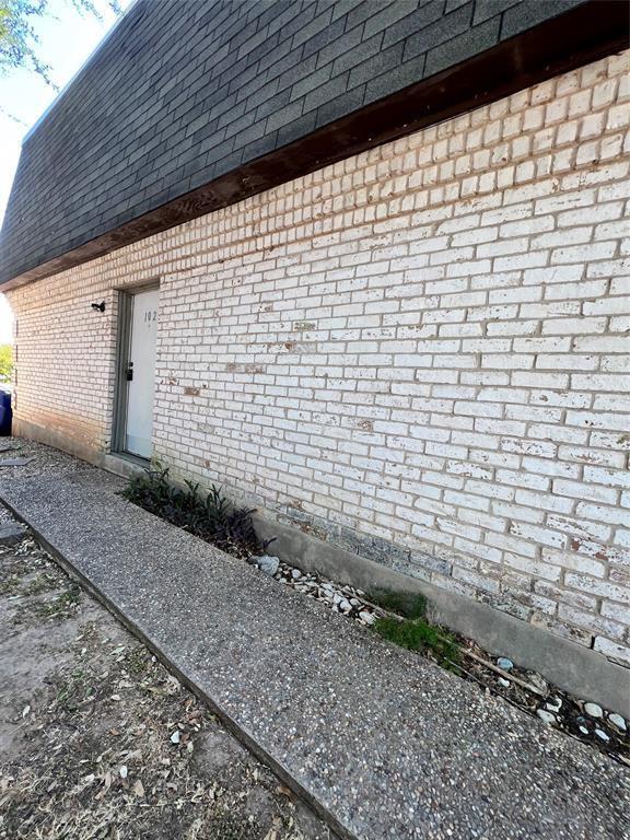 Building Photo - 2305 Barton Village Cir